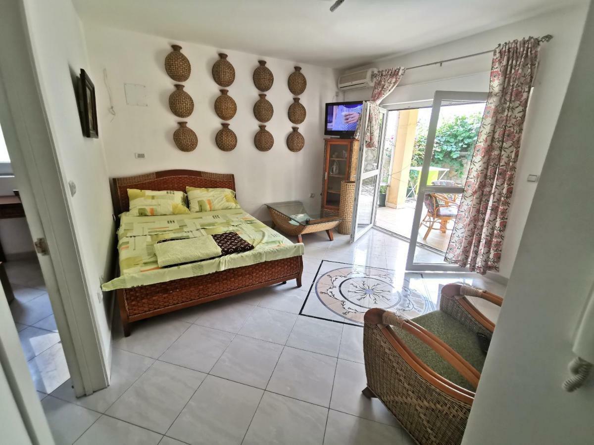 Apartments Rales Sveti Stefan Zewnętrze zdjęcie